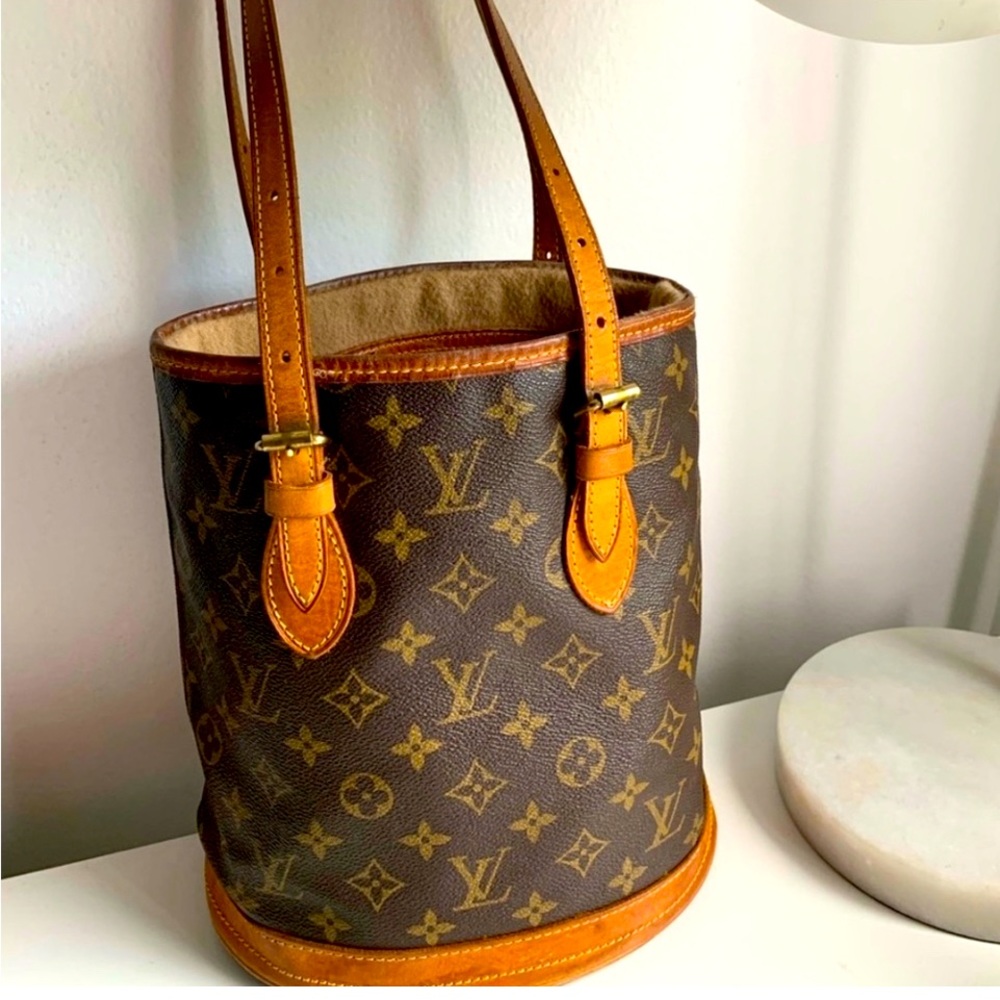 Louis Vuitton Bucket 🪣 Bag